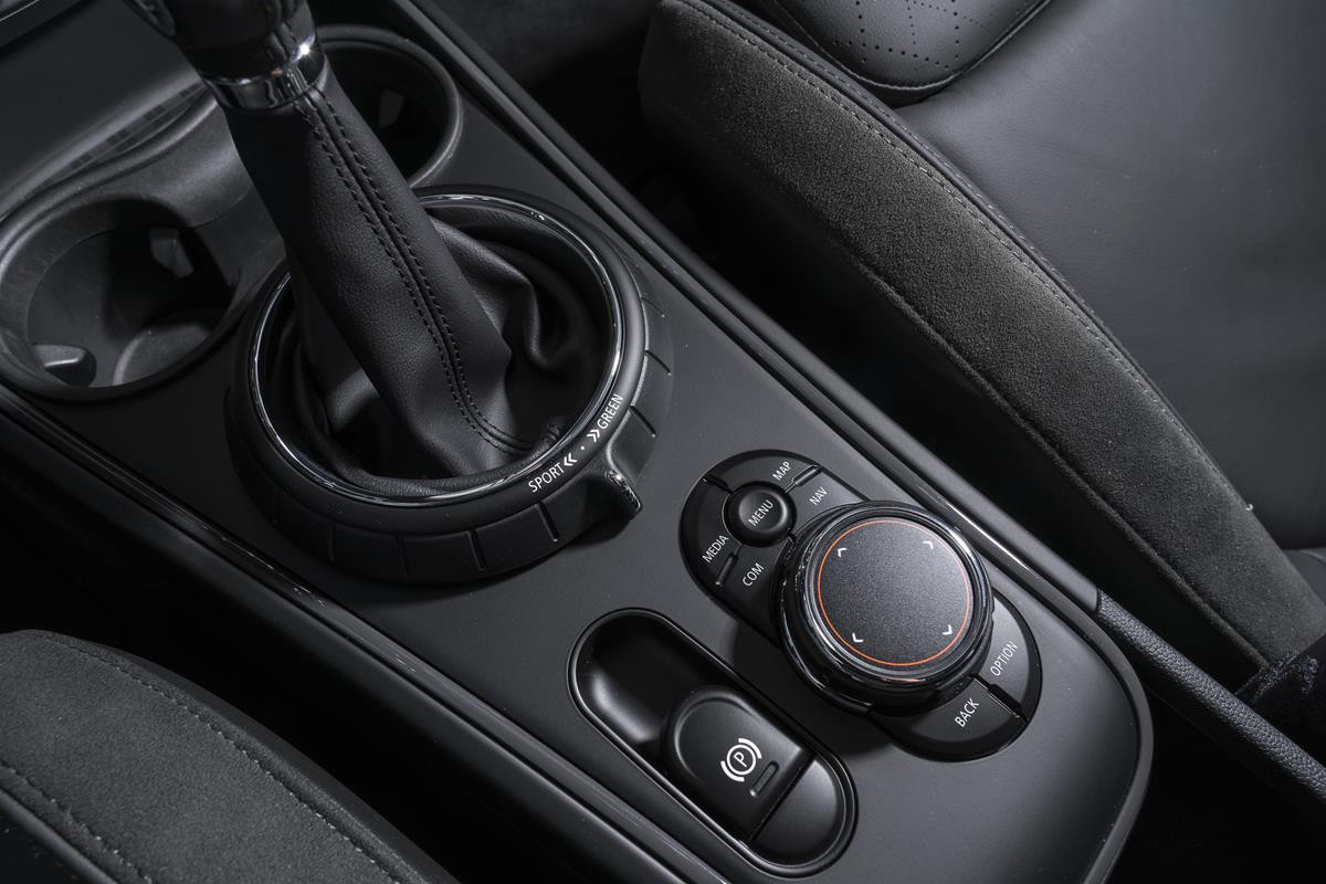 MINI Cooper S E Countryman ALL4: il primo modello ibrido plug-in - image 022403-000207030 on https://motori.net